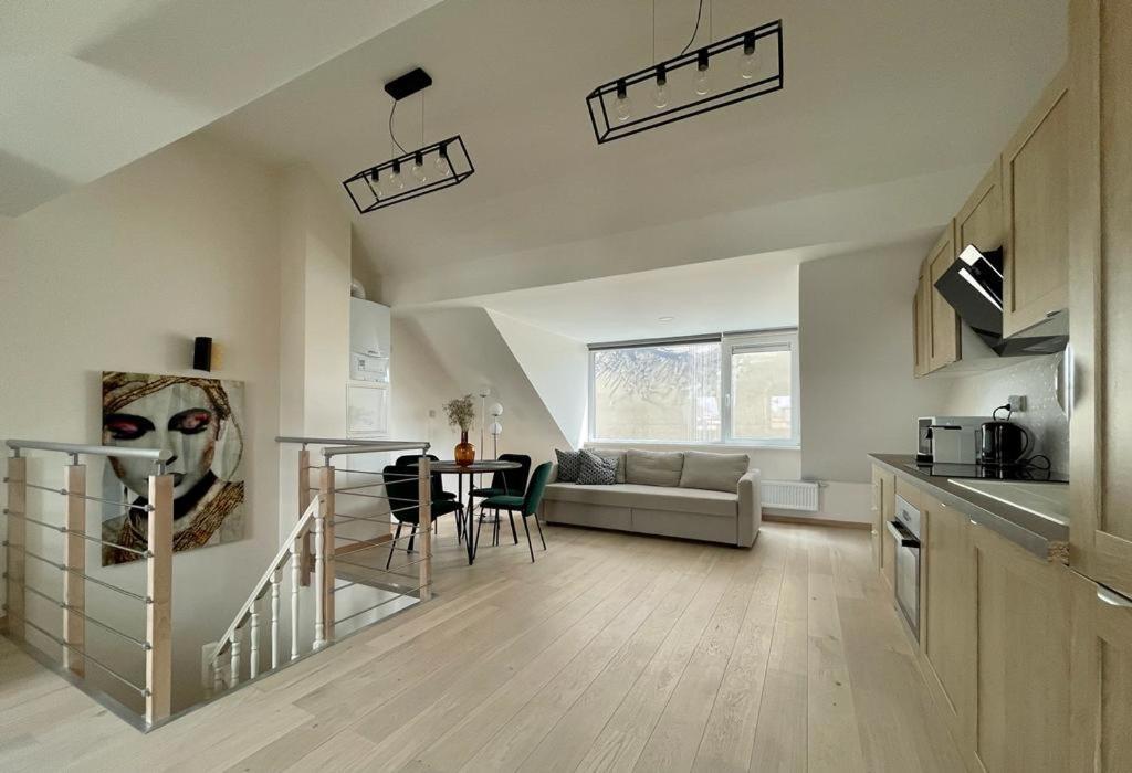 Charming Duplex On The Canal Brussel Buitenkant foto
